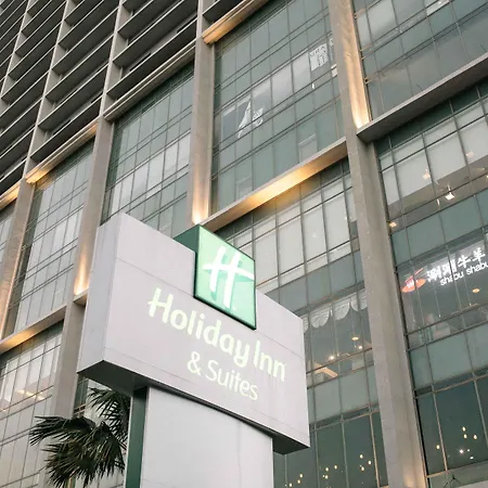 Holiday Inn & Suites Jakarta Gajah Mada By Ihg-2